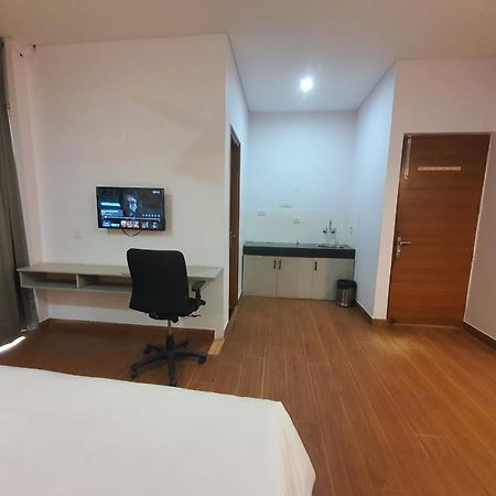 Mallenzo Suites Dlf Phase 1 구르가온 외부 사진
