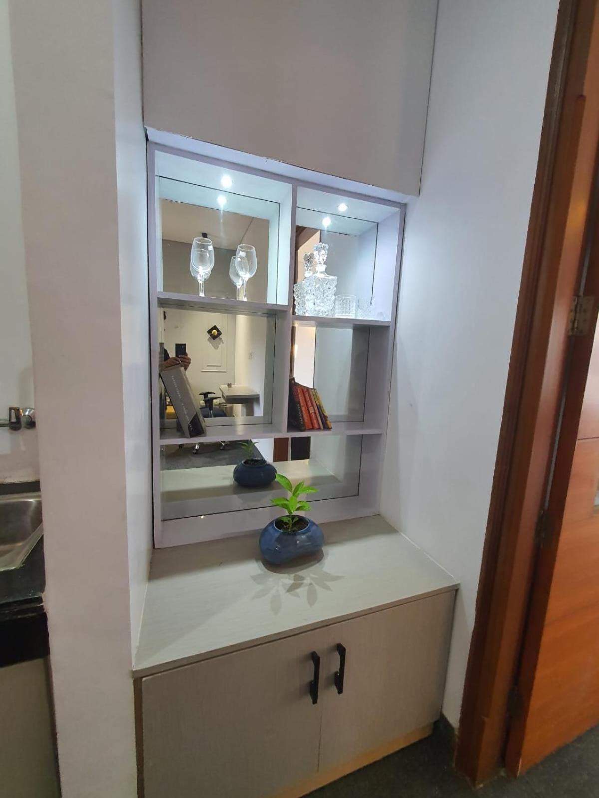 Mallenzo Suites Dlf Phase 1 구르가온 외부 사진