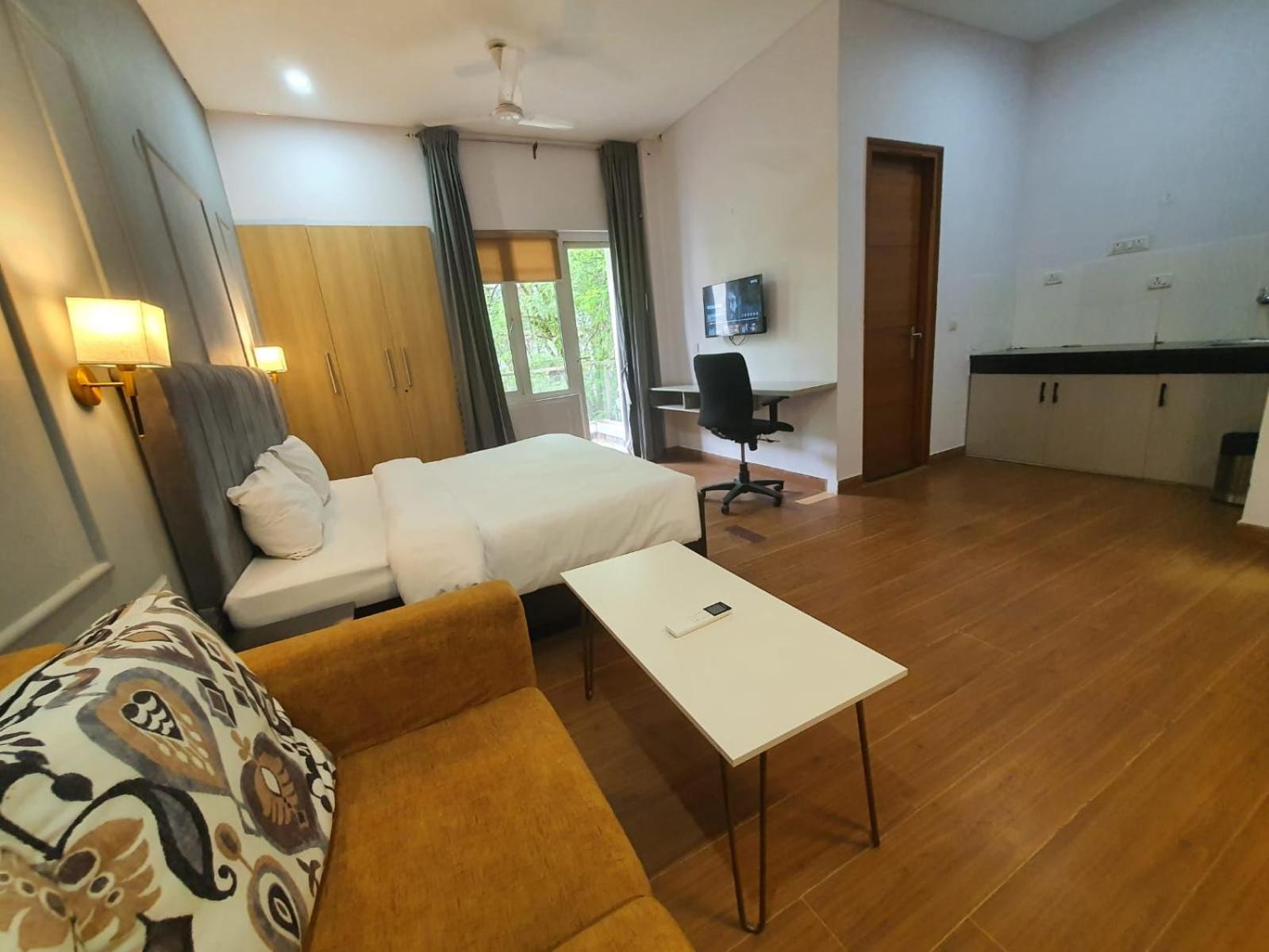 Mallenzo Suites Dlf Phase 1 구르가온 외부 사진