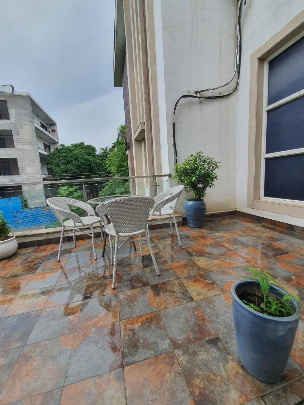 Mallenzo Suites Dlf Phase 1 구르가온 외부 사진